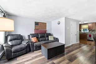 105 Stonegate Ln, Derry, NH 03038 - Photo 2