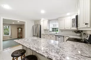 16 Alyssa Dr, Derry, NH 03038 - Photo 6