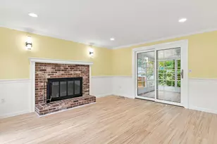 36 Hampton Dr, Nashua, NH 03063 - Photo 8