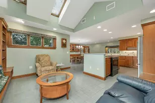 284 Hawthorne St, Manchester, NH 03104 - Photo 28