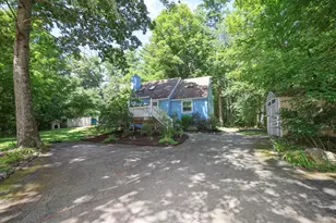 285 Colby Rd, Weare, NH 03281 - Photo 1