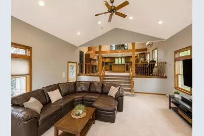 14 Shasta Drive, Londonderry, NH 03053 - Photo 4