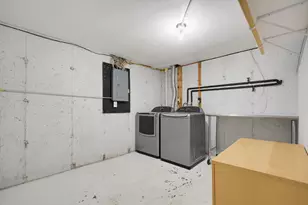 172 Morse Rd, Manchester, NH 03104 - Photo 10