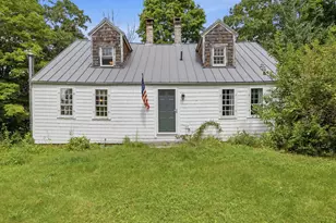 692 Belknap Mountain Rd, Gilford, NH 03249 - Photo 2
