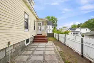 18 Summer St, Nashua, NH 03064 - Photo 30