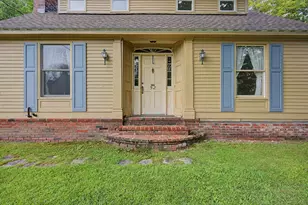 52 Chase St, Sunapee, NH 03782 - Photo 6