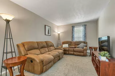 33 Moreau Street, Manchester, NH 03102 - Photo 12