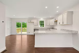 Unit 7 Violette Dr, Epping, NH 03042 - Photo 8