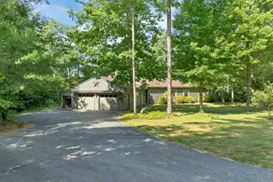 228 Mountain Rd, Tuftonboro, NH 03816 - Photo 2