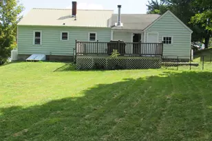 9 Stone Ave, Claremont, NH 03743 - Photo 2