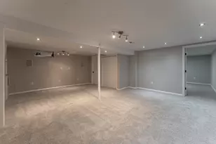 12 Hutchinson St, Nashua, NH 03064 - Photo 22