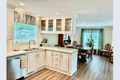14 Flamingo Drive, Concord, NH 03033 - Photo 2