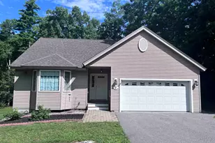 2 Holly Way, Newton, NH 03858 - Photo 1
