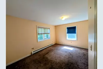33 Chestnut Street, Claremont, NH 03743 - Photo 12