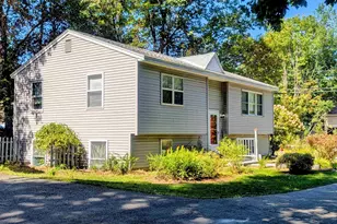 33 Chestnut St, Claremont, NH 03743 - Photo 2
