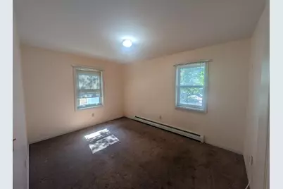 33 Chestnut Street, Claremont, NH 03743 - Photo 14
