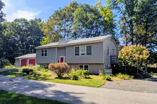 33 Chestnut St, Claremont, NH 03743 - Photo 32