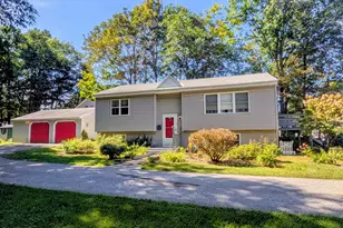 33 Chestnut St, Claremont, NH 03743 - Photo 1