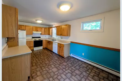 33 Chestnut Street, Claremont, NH 03743 - Photo 6