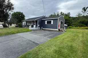 4 Barnes Ave, Lebanon, NH 03766 - Photo 2