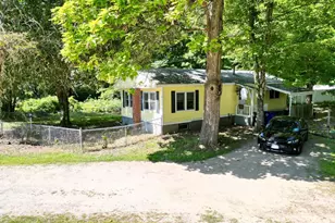 14 Pleasant St, Goffstown, NH 03045 - Photo 1