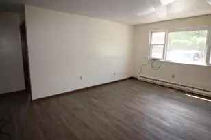 73 East Broadway St, Derry, NH 03038 - Photo 6
