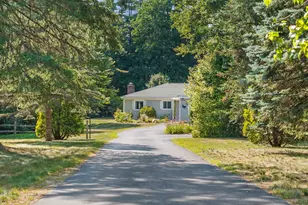 10 Town House Rd, New Hampton, NH 03256 - Photo 4
