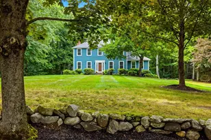 50 Munroe Dr, Hampstead, NH 03826 - Photo 2
