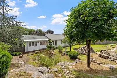 654 Daniel Webster Highway, Merrimack, NH 03054 - Photo 2