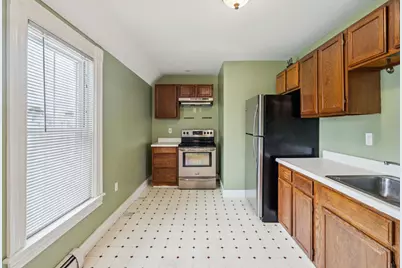 463 Lake Avenue, Manchester, NH 03103 - Photo 4