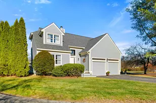 7 Fox Run Rd, Amherst, NH 03031 - Photo 2