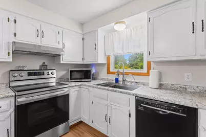 169 Weston Road, Manchester, NH 03103 - Photo 18