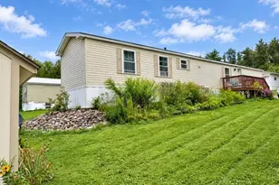2 Parker Ave, Raymond, NH 03077 - Photo 1