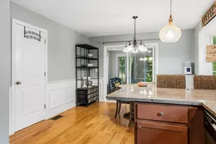 29 Locksley Ln, Raymond, NH 03077 - Photo 12