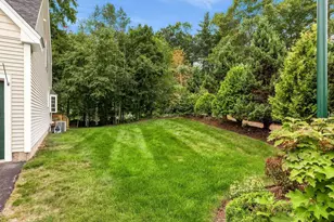 29 Locksley Ln, Raymond, NH 03077 - Photo 26