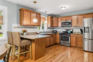 29 Locksley Ln, Raymond, NH 03077 - Photo 12