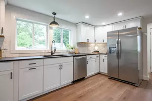 193 E Dunstable Rd, Nashua, NH 03062 - Photo 6