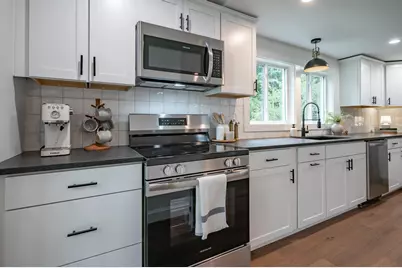 193 East Dunstable Road, Nashua, NH 03062 - Photo 2