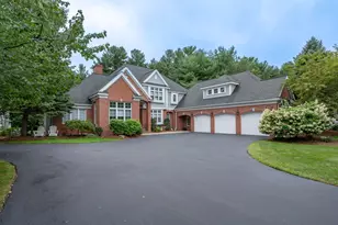 4 Crestwood Ln, Nashua, NH 03062 - Photo 1