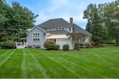 4 Crestwood Lane, Nashua, NH 03062 - Photo 2