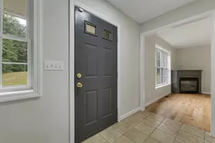 166 Sandown Rd, Fremont, NH 03044 - Photo 12