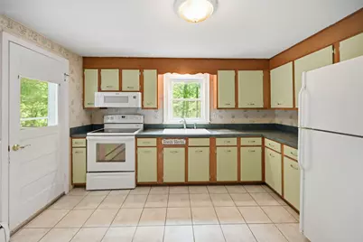 7 Fran Avenue, Plaistow, NH 03865 - Photo 18