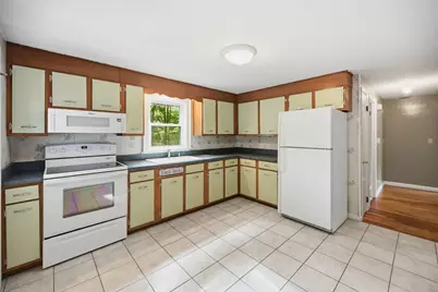 7 Fran Avenue, Plaistow, NH 03865 - Photo 4