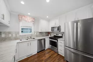 77 Hayes Park, Exeter, NH 03833 - Photo 4