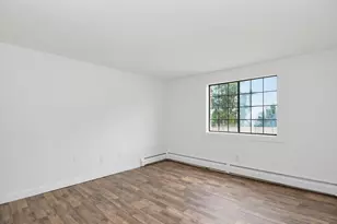 12 English Village Rd, Manchester, NH 03102 - Photo 8