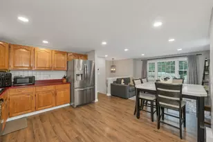 25 Briar Cliff Dr, Milford, NH 03055 - Photo 16