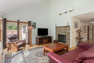 110 Pheasant Ln, Manchester, NH 03109 - Photo 10
