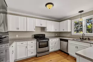 13 Hilltop Pl, New London, NH 03257 - Photo 6