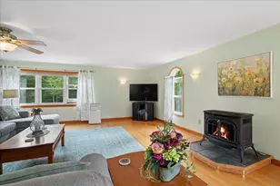 4 Debbie St, Hooksett, NH 03106 - Photo 28