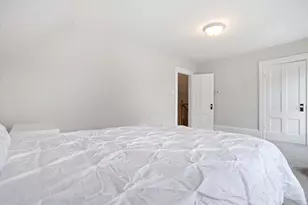 70 McDuffie St, Manchester, NH 03102 - Photo 26